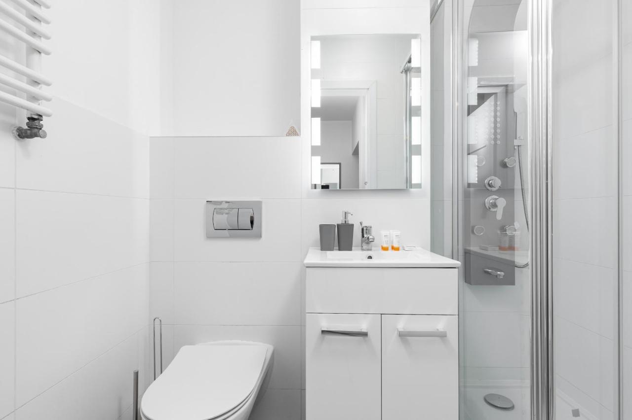 Studio City Center Zlota Street By Renters ワルシャワ エクステリア 写真